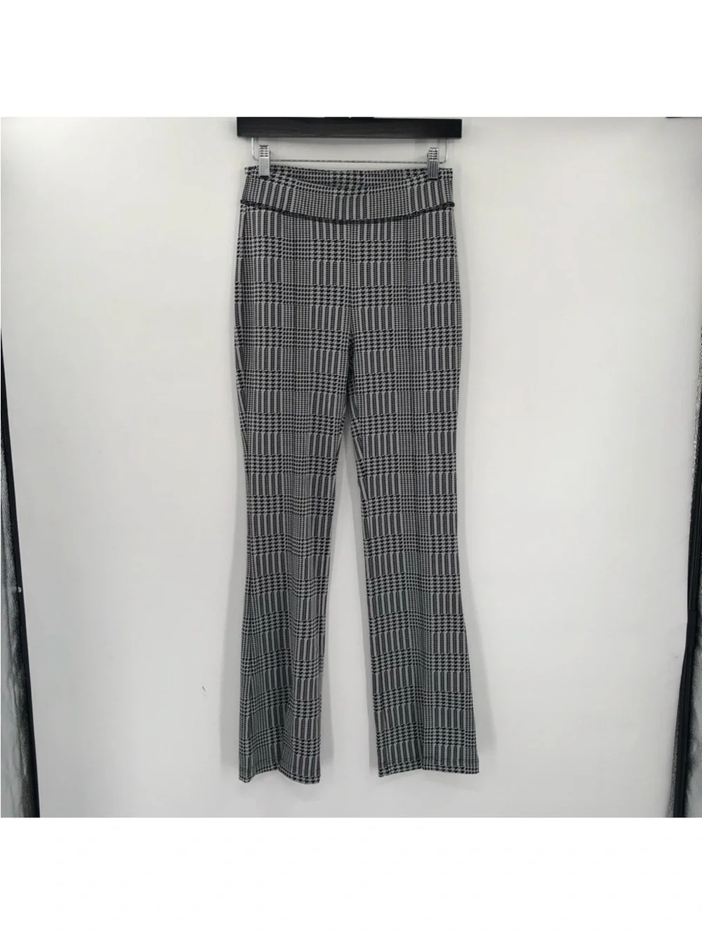 ALO YOGA Jacquard High Waist Glenplaid Flutter Legging Slit Front Flared Legging